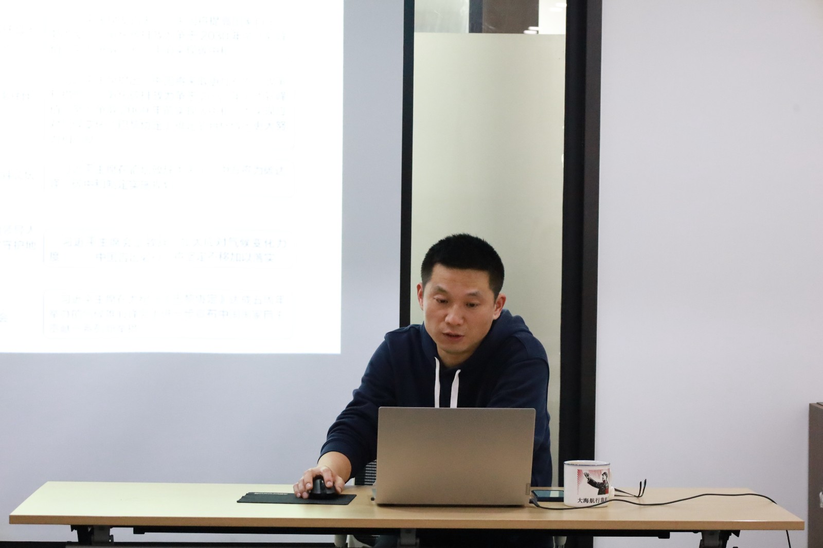 1671076694564408.jpg 3.商業(yè)公司黨總支委員、副總經理戴宏軍.JPG