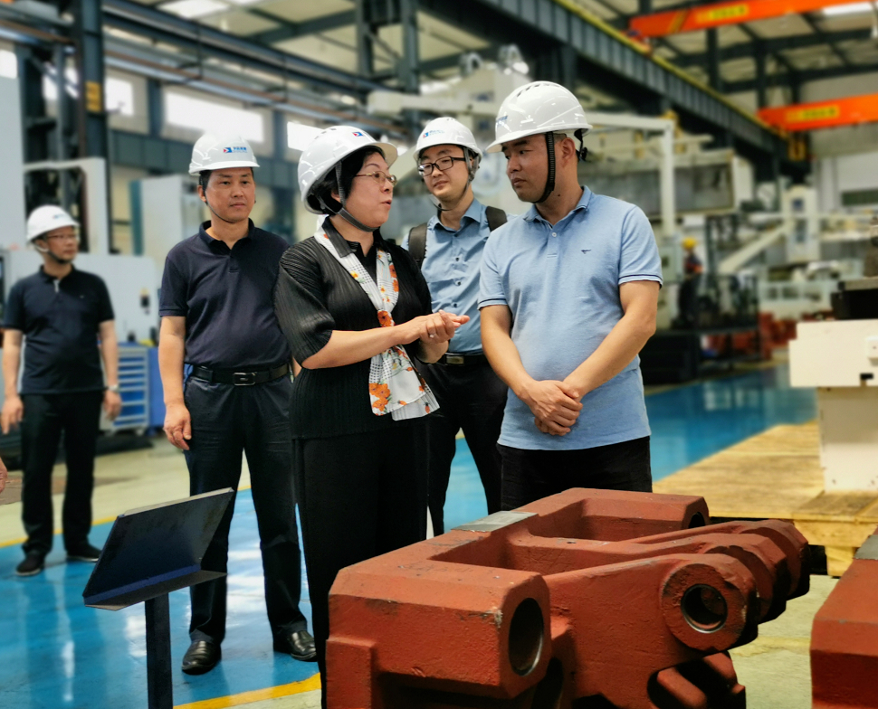 中國塑機協(xié)會常務(wù)副會長粟東平赴申達公司調(diào)研