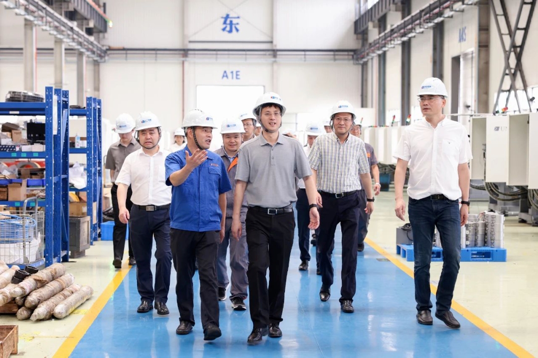 德清縣委副書記、縣長(zhǎng)王波赴申達(dá)公司調(diào)研