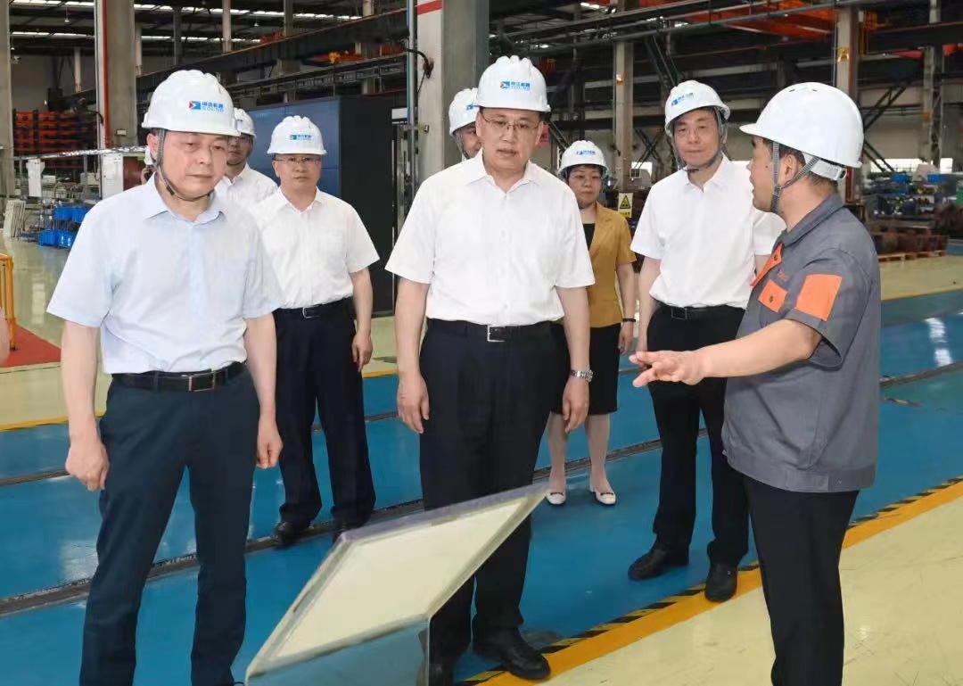 袁家軍在省二輕集團申達機器公司調(diào)研時強調(diào)：以數(shù)字變革引領高端裝備制造業(yè)發(fā)展