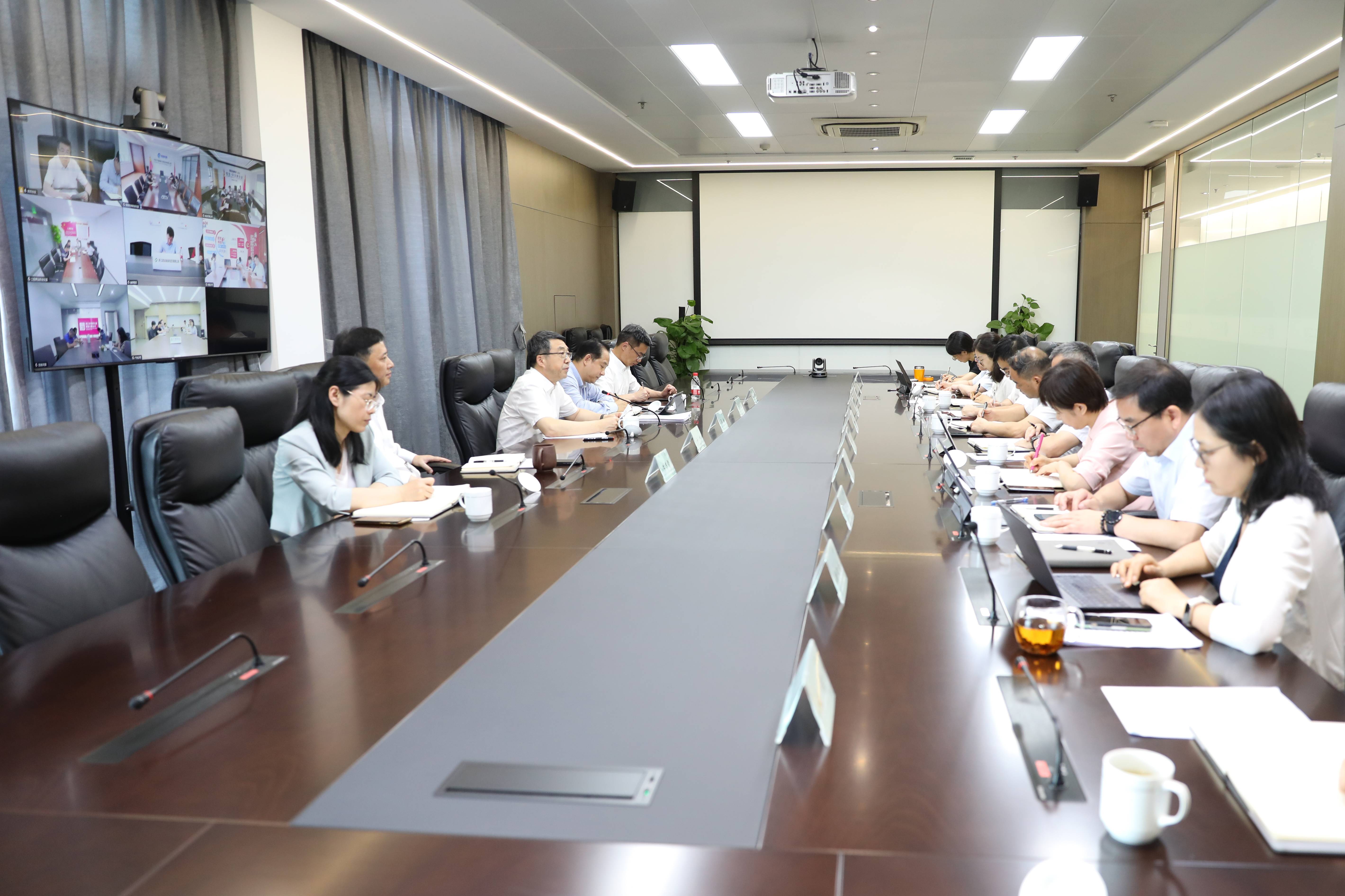 省二輕集團(tuán)召開5月經(jīng)營(yíng)形勢(shì)分析會(huì)