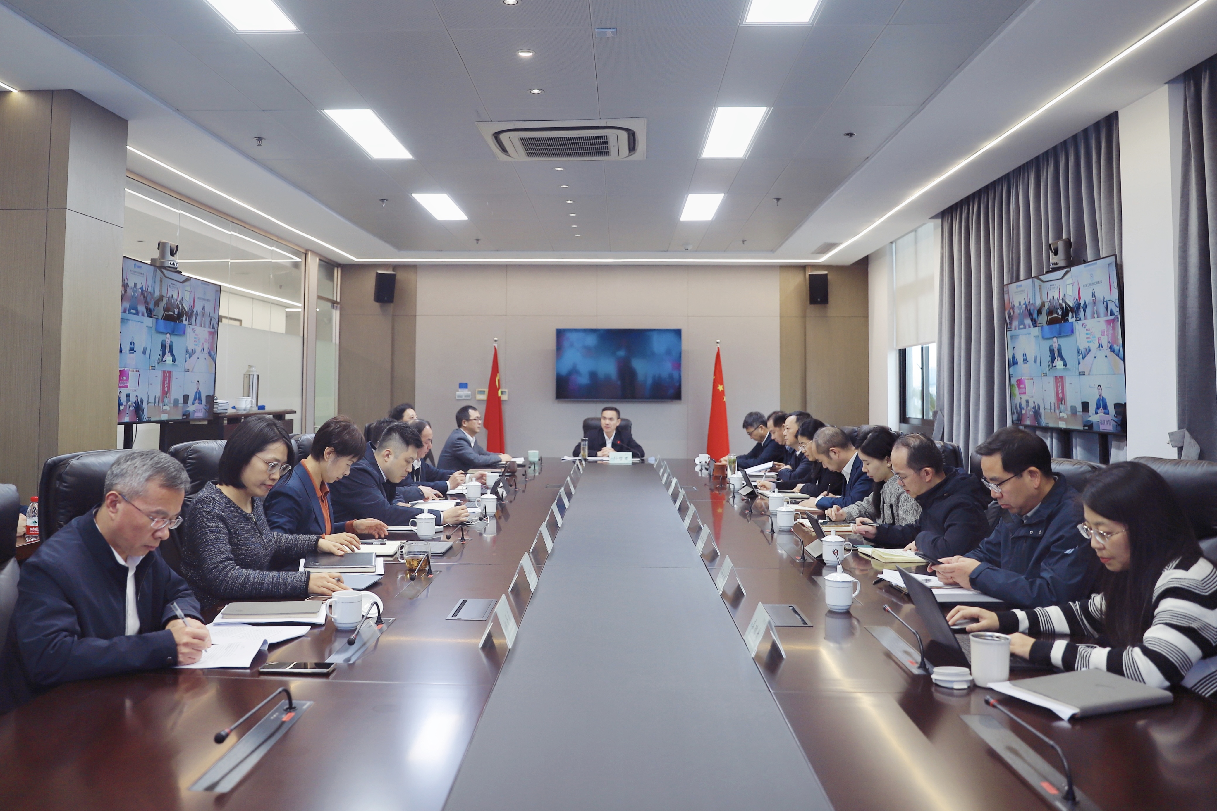 省二輕集團召開2025年度工作務(wù)虛會