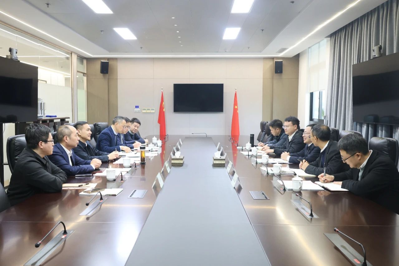 衢州市委常委、組織部長王森洪一行到訪省二輕集團